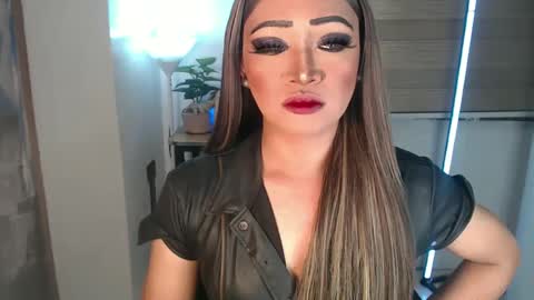 Snapshot of smokeprincess chatting on 03-03-25, 08:21 Amanda online show from 03-03-25, 08:21