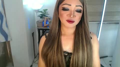 Snapshot of smokeprincess chatting on 03-09-25, 01:56 Amanda online show from 03-09-25, 01:56