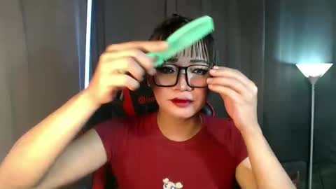 Snapshot of smokeprincess chatting on 09-20-25, 04:19 Amanda online show from 09-20-25, 04:19