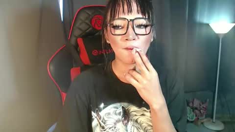 Snapshot of smokeprincess chatting on 09-25-25, 10:02 Amanda online show from 09-25-25, 10:02