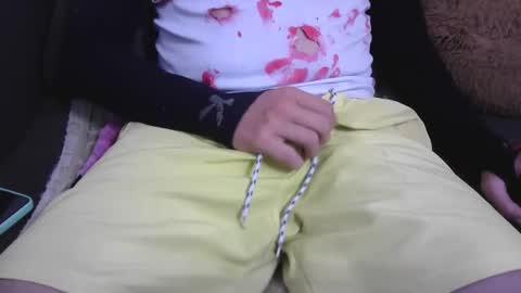 Snapshot of smoker2929 chatting on 11-28-25, 06:27 smoker2929 online show from 11-28-25, 06:27