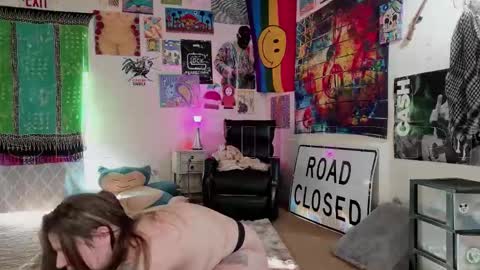 Snapshot of smokihippi chatting on 11-01-25, 10:56 Big Dawg online show from 11-01-25, 10:56