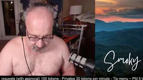 Snapshot of smokymountanman chatting on 01-17-26, 01:32 smokymountanman online show from 01-17-26, 01:32