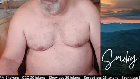 Snapshot of smokymountanman chatting on 07-10-26, 11:40 smokymountanman online show from 07-10-26, 11:40