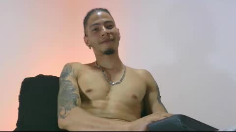 Daniel laverde online show from 11-26-25, 02:01