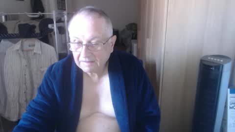 Snapshot of smoothmutton chatting on 10-25-25, 09:17 smoothmutton online show from 10-25-25, 09:17