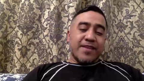 Snapshot of smoothstrik3r chatting on 02-10-26, 02:21 smoothstrik3r online show from 02-10-26, 02:21