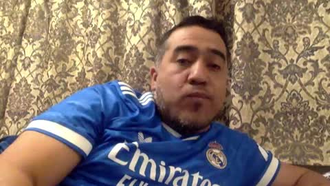 Snapshot of smoothstrik3r chatting on 02-25-26, 02:05 smoothstrik3r online show from 02-25-26, 02:05