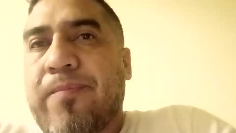 Snapshot of smoothstrik3r chatting on 03-25-26, 05:24 smoothstrik3r online show from 03-25-26, 05:24