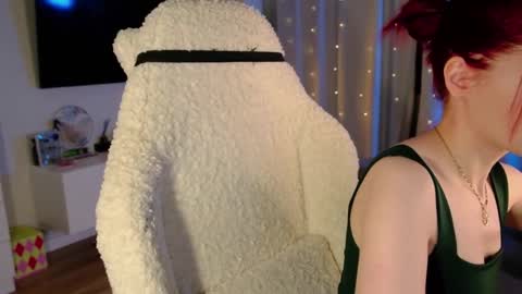 Snapshot of smthwrong chatting on 02-25-26, 11:25 smthwrong online show from 02-25-26, 11:25