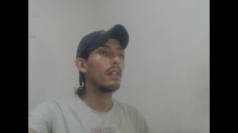 Snapshot of snackontime19 chatting on 05-27-26, 03:03 snackontime19 online show from 05-27-26, 03:03