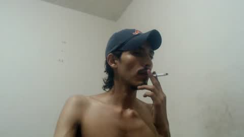 Snapshot of snackontime19 chatting on 06-25-26, 05:34 snackontime19 online show from 06-25-26, 05:34