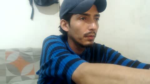 Snapshot of snackontime19 chatting on 07-11-26, 04:26 snackontime19 online show from 07-11-26, 04:26