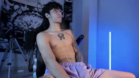 snakebutterfly online show from 12-01-25, 07:13