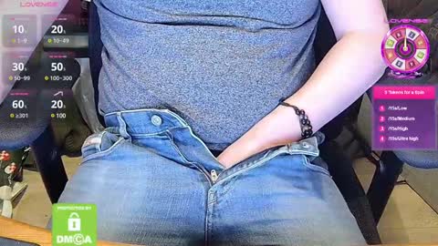 Snapshot of sneakybill82 chatting on 02-23-25, 06:45 Sneakybill online show from 02-23-25, 06:45