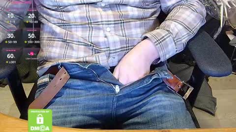 Snapshot of sneakybill82 chatting on 02-28-25, 10:39 Sneakybill online show from 02-28-25, 10:39