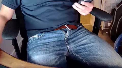 Snapshot of sneakybill82 chatting on 09-23-25, 07:50 Sneakybill online show from 09-23-25, 07:50