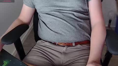 Snapshot of sneakybill82 chatting on 11-21-25, 11:47 Sneakybill online show from 11-21-25, 11:47