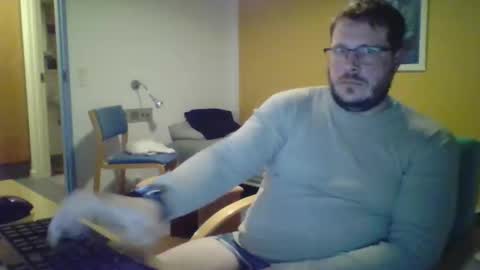 Snapshot of snebolden chatting on 01-13-25, 04:30 snebolden online show from 01-13-25, 04:30