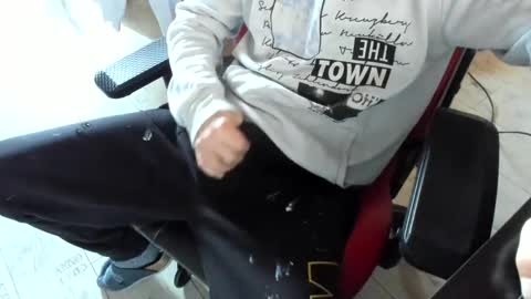 snip1977 online show from 01-12-25, 11:07