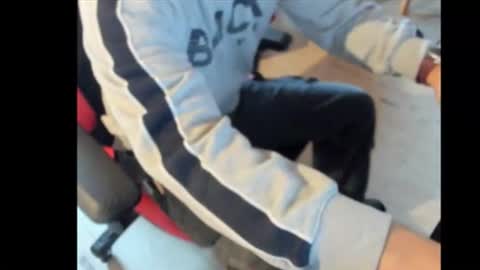 snip1977 online show from 10-06-25, 10:45