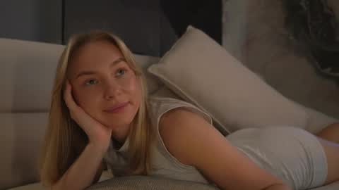 Candice Snow online show from 03-12-25, 12:36