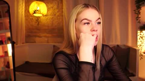 Hanna online show from 11-08-25, 09:42