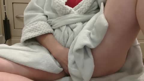 Snow online show from 09-28-25, 04:56