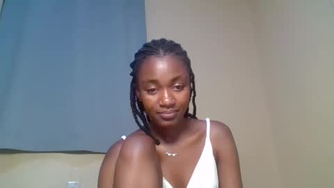 Snapshot of snowie_eyes chatting on 11-05-25, 09:48 Snowie eyes online show from 11-05-25, 09:48