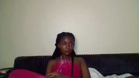 Snapshot of snowie_eyes chatting on 03-17-26, 02:27 Snowie eyes online show from 03-17-26, 02:27