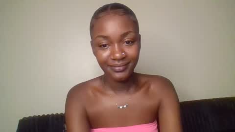 Snapshot of snowie_eyes chatting on 04-16-26, 11:55 Snowie eyes online show from 04-16-26, 11:55