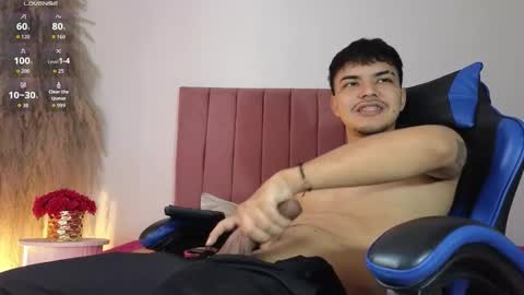 Snapshot of snowlann chatting on 10-25-25, 06:57 Snow online show from 10-25-25, 06:57