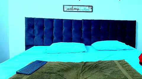 Snowyx  online show from 10-17-25, 12:25