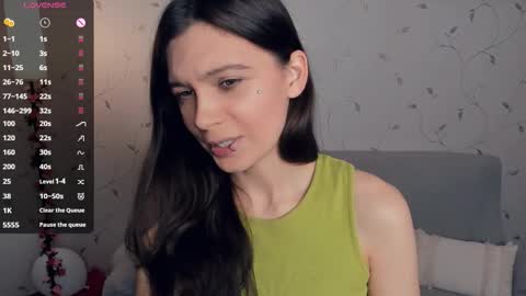 Snapshot of so__sweet chatting on 10-12-25, 08:13 Alice - Birthday Girl online show from 10-12-25, 08:13