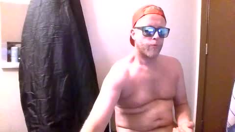 Snapshot of socalspun619 chatting on 04-19-26, 06:24 Cloudy Cock online show from 04-19-26, 06:24