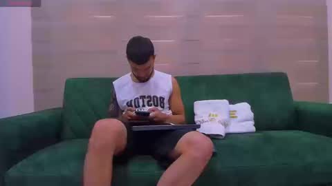 Snapshot of soccer_hot chatting on 09-22-25, 08:11 SOCCER HOT online show from 09-22-25, 08:11