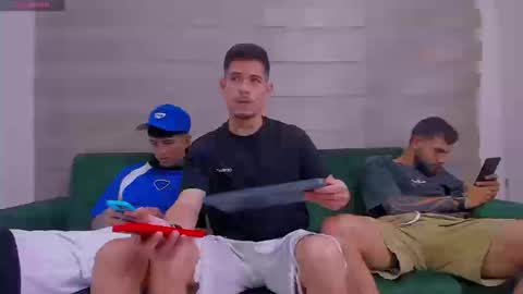 Snapshot of soccer_hot chatting on 09-24-25, 08:23 SOCCER HOT online show from 09-24-25, 08:23