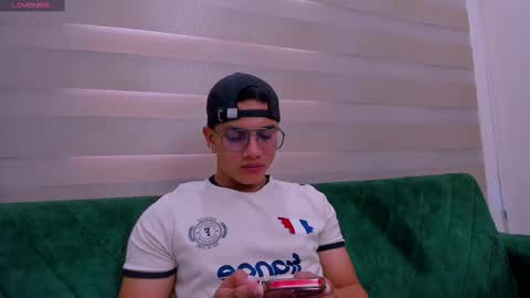 Snapshot of soccer_hot chatting on 09-25-25, 01:15 SOCCER HOT online show from 09-25-25, 01:15