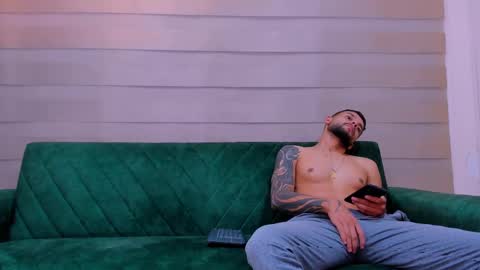 Snapshot of soccer_hot chatting on 10-08-25, 08:17 SOCCER HOT online show from 10-08-25, 08:17