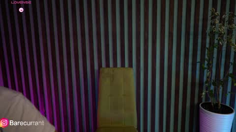 Yesenia online show from 10-27-25, 08:46