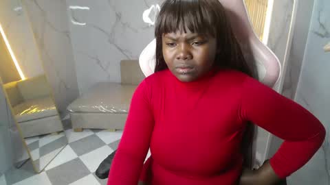 soffia_b online show from 11-11-25, 02:55