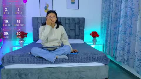 Snapshot of soffia_konig chatting on 04-29-26, 12:09 SOFFI AND CHISTOPHER online show from 04-29-26, 12:09
