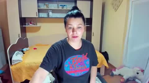 Soffy online show from 02-08-26, 05:55