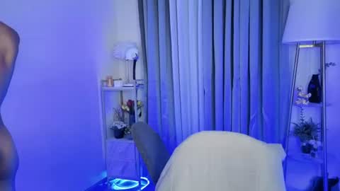 sofhia_love online show from 06-18-26, 06:45