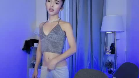 sofhia_love online show from 06-20-26, 05:27