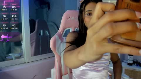 sofhia_turner online show from 02-06-25, 12:48