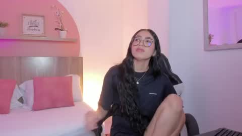 S O F I  online show from 06-11-26, 07:12