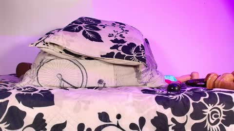 Sofia online show from 01-18-25, 06:13