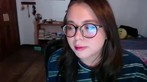 Sofi Lynch online show from 04-14-26, 05:35