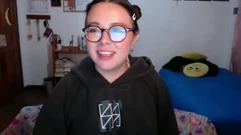 Snapshot of sofi_lynch chatting on 05-17-26, 06:44 Sofi Lynch online show from 05-17-26, 06:44